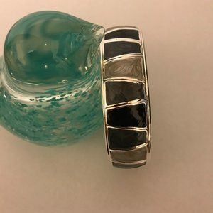 Costume silver w/grey/black inlay hinged bracelet